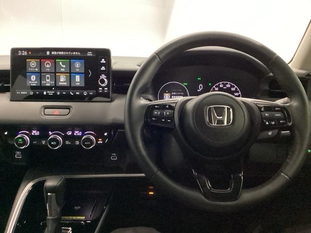 ヴェゼル ｅ：ＨＥＶＺ　メモリーナビ　ドラレコ　ＥＴＣ　衝突回避支援ブレーキ機能　スマキ　Ｐトランク　フルオートエアコン　Ｄレコ　エアバッグ　両席エアバック　Ｒカメ　パワーウィンドウ　ＬＥＤランプ　ソナー　クルーズＣ　ＵＳＢ（3枚目）