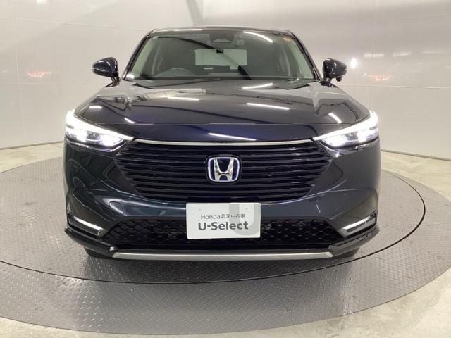 ヴェゼル ｅ：ＨＥＶＺ　メモリーナビ　ドラレコ　ＥＴＣ　衝突回避支援ブレーキ機能　スマキ　Ｐトランク　フルオートエアコン　Ｄレコ　エアバッグ　両席エアバック　Ｒカメ　パワーウィンドウ　ＬＥＤランプ　ソナー　クルーズＣ　ＵＳＢ（6枚目）