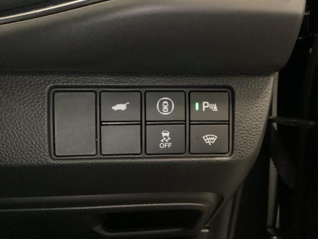 ヴェゼル ｅ：ＨＥＶＺ　メモリーナビ　ドラレコ　ＥＴＣ　衝突回避支援ブレーキ機能　スマキ　Ｐトランク　フルオートエアコン　Ｄレコ　エアバッグ　両席エアバック　Ｒカメ　パワーウィンドウ　ＬＥＤランプ　ソナー　クルーズＣ　ＵＳＢ（14枚目）