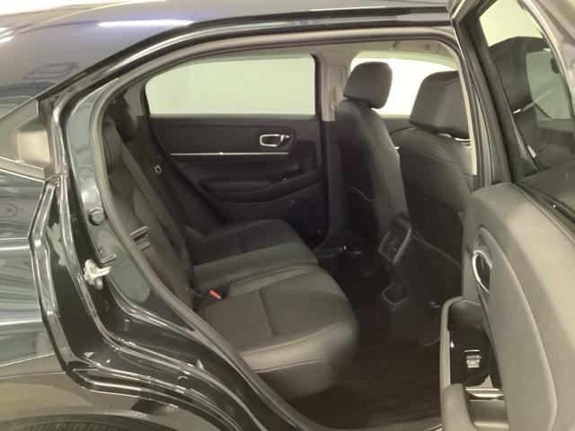 ヴェゼル ｅ：ＨＥＶＺ　メモリーナビ　ドラレコ　ＥＴＣ　衝突回避支援ブレーキ機能　スマキ　Ｐトランク　フルオートエアコン　Ｄレコ　エアバッグ　両席エアバック　Ｒカメ　パワーウィンドウ　ＬＥＤランプ　ソナー　クルーズＣ　ＵＳＢ（17枚目）