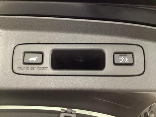 ヴェゼル ｅ：ＨＥＶＺ　メモリーナビ　ドラレコ　ＥＴＣ　衝突回避支援ブレーキ機能　スマキ　Ｐトランク　フルオートエアコン　Ｄレコ　エアバッグ　両席エアバック　Ｒカメ　パワーウィンドウ　ＬＥＤランプ　ソナー　クルーズＣ　ＵＳＢ（24枚目）