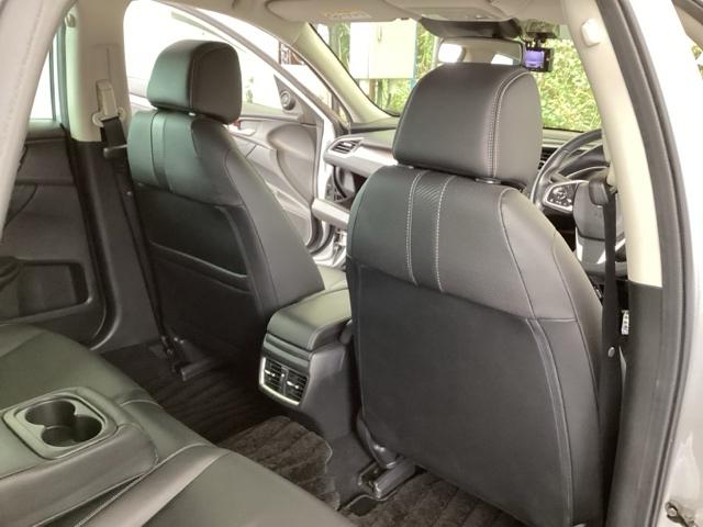 シビック セダン　純正メモリーナビ　本革パワーシート　サイドエアバッグ　ＤＶＤ視聴可能　横滑り防止装置　ＵＳＢ　地デジＴＶ　リアカメラ　クルーズコントロール　アイドリングストップ　スマキー　前席シートヒーター　ＡＢＳ（58枚目）