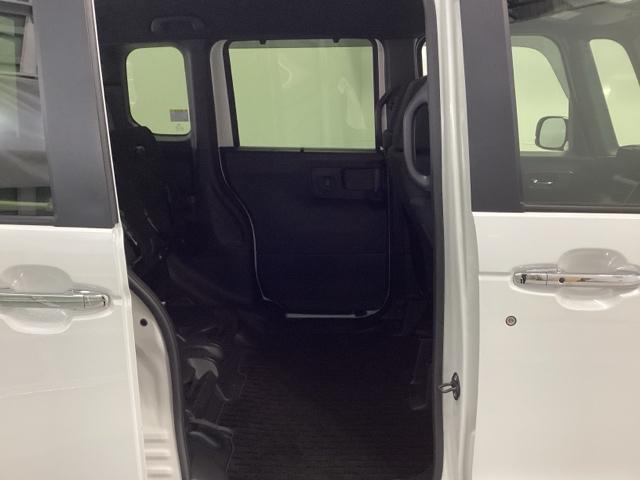 Ｎ－ＢＯＸカスタム ベースグレード　純正メモリーナビ　ドラレコ　リアカメラ　ＵＳＢ接続　ＣＭＢＳ　Ｄレコ　ベンチシート　オートエアコン　スマートキ　ＬＥＤ　盗難防止装置　クルコン　ＥＴＣ　バックカメラ　フルセグＴＶ　パワーステアリング（27枚目）