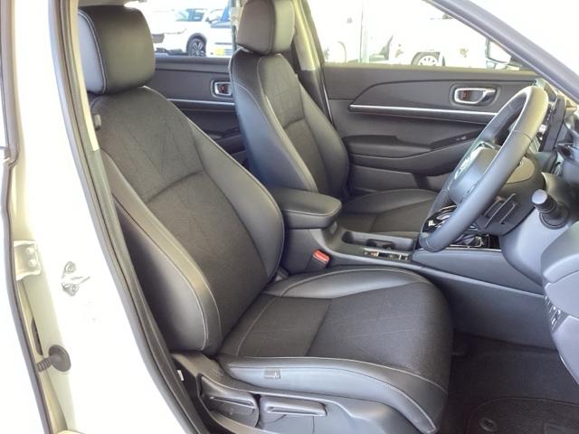 ヴェゼル e:HEVZ 純正ナビ フルセグ リアカメラ 衝突回避支援ブレーキ機能 スマキ Pトランク フルオートエアコン Dレコ エアバッグ 両席エアバック Rカメ パワーウィンドウ LEDランプ ソナー クルーズC USB(19枚目)