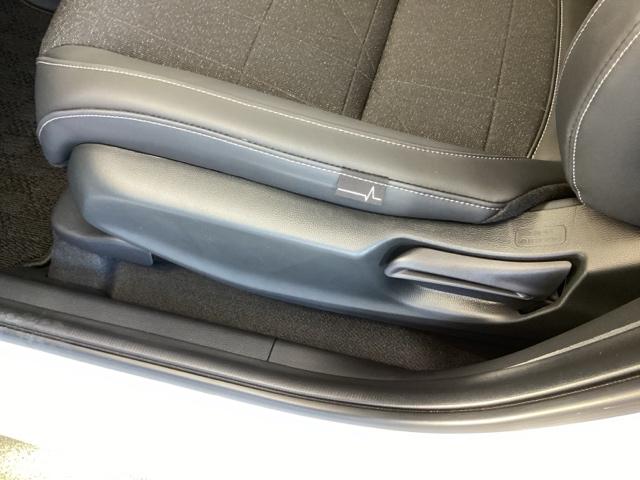 ヴェゼル e:HEVZ 純正ナビ フルセグ リアカメラ 衝突回避支援ブレーキ機能 スマキ Pトランク フルオートエアコン Dレコ エアバッグ 両席エアバック Rカメ パワーウィンドウ LEDランプ ソナー クルーズC USB(41枚目)