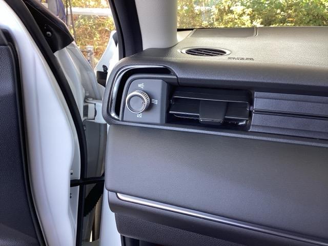 ヴェゼル e:HEVZ 純正ナビ フルセグ リアカメラ 衝突回避支援ブレーキ機能 スマキ Pトランク フルオートエアコン Dレコ エアバッグ 両席エアバック Rカメ パワーウィンドウ LEDランプ ソナー クルーズC USB(43枚目)