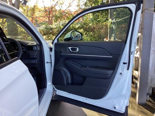 ヴェゼル e:HEVZ 純正ナビ フルセグ リアカメラ 衝突回避支援ブレーキ機能 スマキ Pトランク フルオートエアコン Dレコ エアバッグ 両席エアバック Rカメ パワーウィンドウ LEDランプ ソナー クルーズC USB(50枚目)