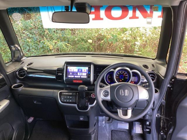 Ｎ－ＢＯＸカスタム ＧＳＳパッケージ　純正メモリーナビ　両側電動スライドドア　両側パワ－スライドドア　ＴＶナビ　整備記録簿　スマ－トキ－　Ｂカメ　ＥＴＣ付き　エアコン　ＥＳＣ　Ａ－ＳＴＯＰ　盗難防止システム　パワーウィンドウ　ＤＶＤ（2枚目）