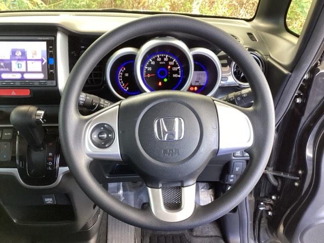 Ｎ－ＢＯＸカスタム ＧＳＳパッケージ　純正メモリーナビ　両側電動スライドドア　両側パワ－スライドドア　ＴＶナビ　整備記録簿　スマ－トキ－　Ｂカメ　ＥＴＣ付き　エアコン　ＥＳＣ　Ａ－ＳＴＯＰ　盗難防止システム　パワーウィンドウ　ＤＶＤ（14枚目）