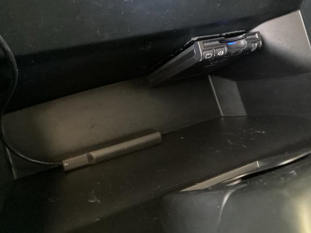 Ｎ－ＢＯＸカスタム ＧＳＳパッケージ　純正メモリーナビ　両側電動スライドドア　両側パワ－スライドドア　ＴＶナビ　整備記録簿　スマ－トキ－　Ｂカメ　ＥＴＣ付き　エアコン　ＥＳＣ　Ａ－ＳＴＯＰ　盗難防止システム　パワーウィンドウ　ＤＶＤ（33枚目）