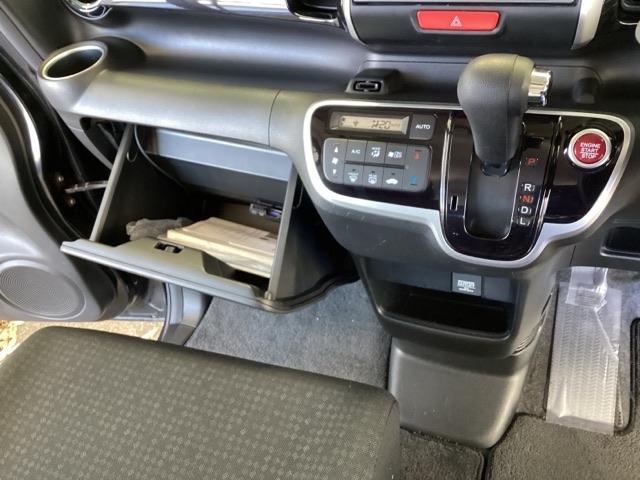 Ｎ－ＢＯＸカスタム ＧＳＳパッケージ　純正メモリーナビ　両側電動スライドドア　両側パワ－スライドドア　ＴＶナビ　整備記録簿　スマ－トキ－　Ｂカメ　ＥＴＣ付き　エアコン　ＥＳＣ　Ａ－ＳＴＯＰ　盗難防止システム　パワーウィンドウ　ＤＶＤ（40枚目）