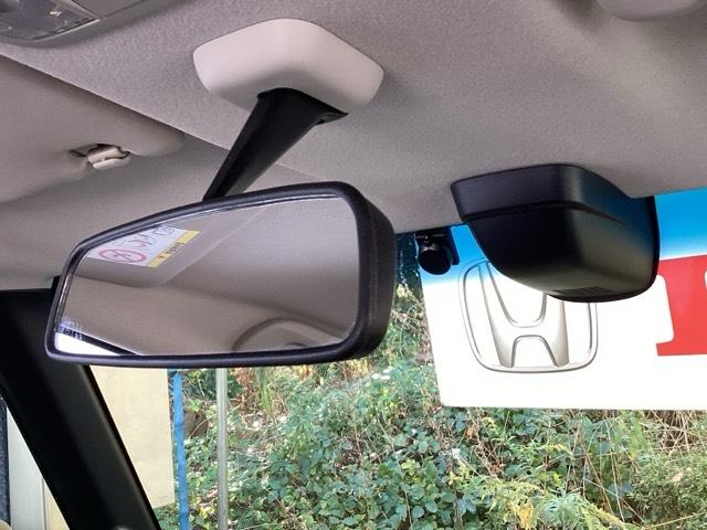 Ｎ－ＢＯＸカスタム ＧＳＳパッケージ　純正メモリーナビ　両側電動スライドドア　両側パワ－スライドドア　ＴＶナビ　整備記録簿　スマ－トキ－　Ｂカメ　ＥＴＣ付き　エアコン　ＥＳＣ　Ａ－ＳＴＯＰ　盗難防止システム　パワーウィンドウ　ＤＶＤ（48枚目）