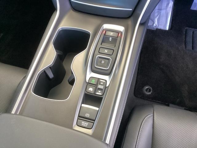 アコード ＥＸ　純正メモリーナビ　本革Ｐシート　Ｓルーフ　カーテンエアバッグ　イモビ　追突軽減ブレーキ　オートエアコン　ＬＥＤヘッドライト　パワ－シ－ト　皮シート　横滑り防止装置　地デジフルセグ　スマキー　ＵＳＢ接続（14枚目）