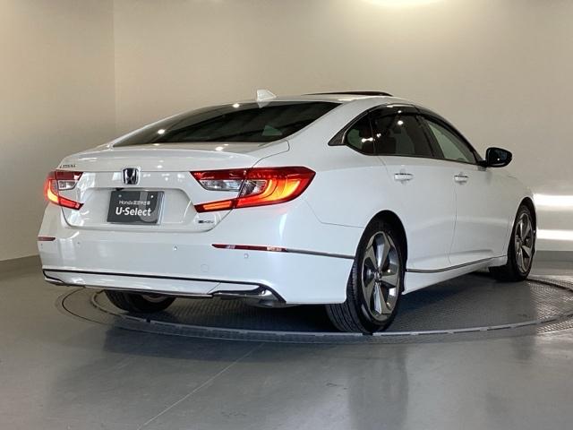 アコード ＥＸ　純正メモリーナビ　本革Ｐシート　Ｓルーフ　カーテンエアバッグ　イモビ　追突軽減ブレーキ　オートエアコン　ＬＥＤヘッドライト　パワ－シ－ト　皮シート　横滑り防止装置　地デジフルセグ　スマキー　ＵＳＢ接続（32枚目）