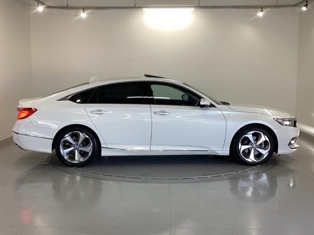 アコード ＥＸ　純正メモリーナビ　本革Ｐシート　Ｓルーフ　カーテンエアバッグ　イモビ　追突軽減ブレーキ　オートエアコン　ＬＥＤヘッドライト　パワ－シ－ト　皮シート　横滑り防止装置　地デジフルセグ　スマキー　ＵＳＢ接続（33枚目）