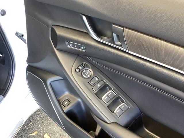 アコード ＥＸ　純正メモリーナビ　本革Ｐシート　Ｓルーフ　カーテンエアバッグ　イモビ　追突軽減ブレーキ　オートエアコン　ＬＥＤヘッドライト　パワ－シ－ト　皮シート　横滑り防止装置　地デジフルセグ　スマキー　ＵＳＢ接続（55枚目）