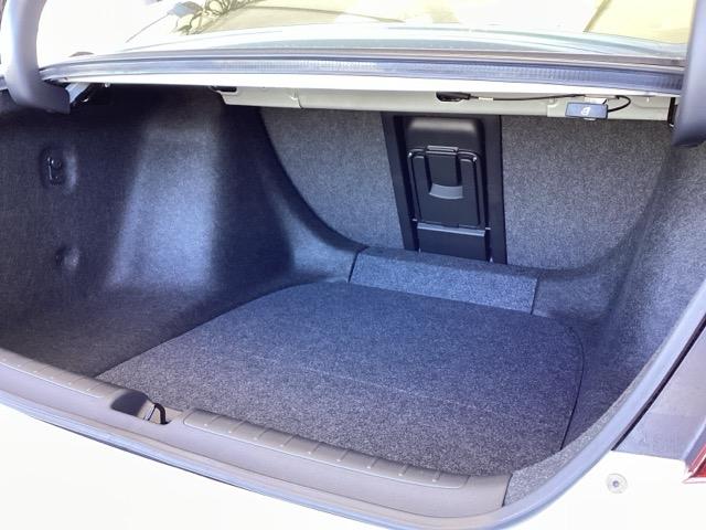 アコード ＥＸ　純正メモリーナビ　本革Ｐシート　Ｓルーフ　カーテンエアバッグ　イモビ　追突軽減ブレーキ　オートエアコン　ＬＥＤヘッドライト　パワ－シ－ト　皮シート　横滑り防止装置　地デジフルセグ　スマキー　ＵＳＢ接続（72枚目）