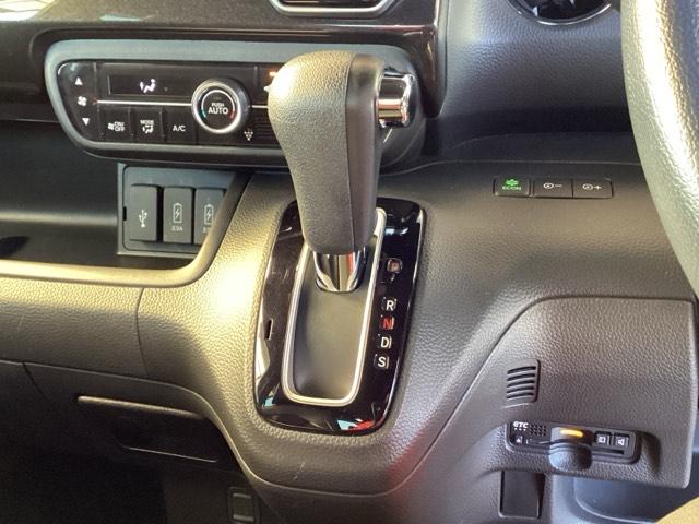 Ｎ－ＢＯＸカスタム Ｇ・Ｌターボホンダセンシング　純正ナビ　フルセグ　リアカメラ　両側ＰＷスライドドア　Ｂモニタ　Ｉストップ　セキュリティー　ＵＳＢ接続　クルーズコントロール　ナビＴＶ　キーレスエントリー　ＶＳＡ　ベンチＳ　ＬＥＤランプ　ターボモデル（14枚目）