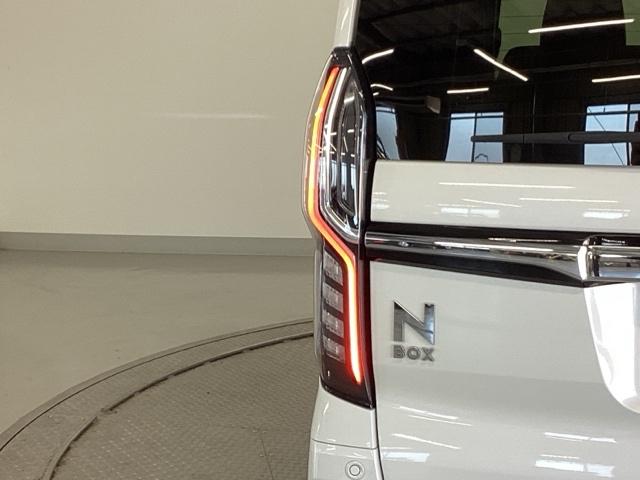 Ｎ－ＢＯＸカスタム Ｇ・Ｌターボホンダセンシング　純正ナビ　フルセグ　リアカメラ　両側ＰＷスライドドア　Ｂモニタ　Ｉストップ　セキュリティー　ＵＳＢ接続　クルーズコントロール　ナビＴＶ　キーレスエントリー　ＶＳＡ　ベンチＳ　ＬＥＤランプ　ターボモデル（35枚目）
