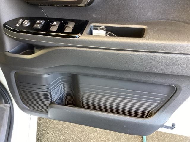 Ｎ－ＢＯＸカスタム Ｇ・Ｌターボホンダセンシング　純正ナビ　フルセグ　リアカメラ　両側ＰＷスライドドア　Ｂモニタ　Ｉストップ　セキュリティー　ＵＳＢ接続　クルーズコントロール　ナビＴＶ　キーレスエントリー　ＶＳＡ　ベンチＳ　ＬＥＤランプ　ターボモデル（53枚目）