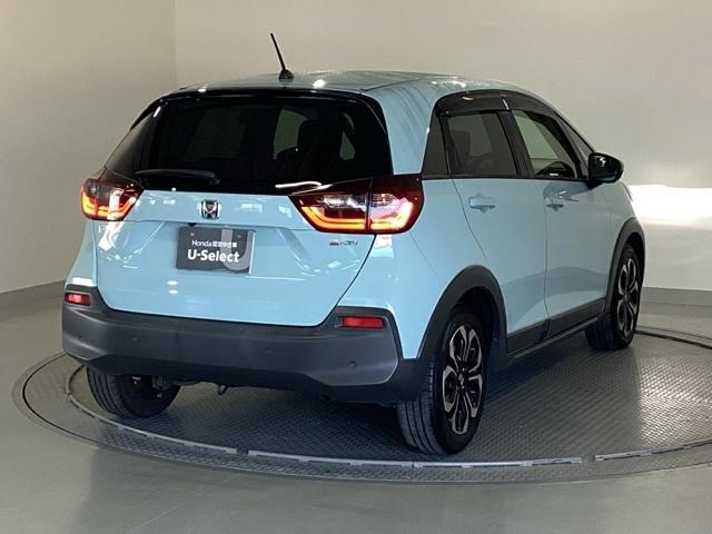 フィット ｅ：ＨＥＶクロスター　純正メモリーナビ　リアカメラ　ＥＴＣ　衝突回避システム　フルオートエアコン　整備記録簿　前後センサー　ＬＥＤランプ　エアバッグ　サイドエアバック　地デジ　オートクルーズコントロール　ＶＳＡ　ＵＳＢ（8枚目）