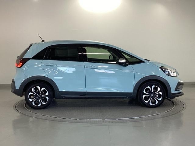 フィット ｅ：ＨＥＶクロスター　純正メモリーナビ　リアカメラ　ＥＴＣ　衝突回避システム　フルオートエアコン　整備記録簿　前後センサー　ＬＥＤランプ　エアバッグ　サイドエアバック　地デジ　オートクルーズコントロール　ＶＳＡ　ＵＳＢ（31枚目）