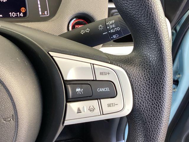 フィット ｅ：ＨＥＶクロスター　純正メモリーナビ　リアカメラ　ＥＴＣ　衝突回避システム　フルオートエアコン　整備記録簿　前後センサー　ＬＥＤランプ　エアバッグ　サイドエアバック　地デジ　オートクルーズコントロール　ＶＳＡ　ＵＳＢ（40枚目）