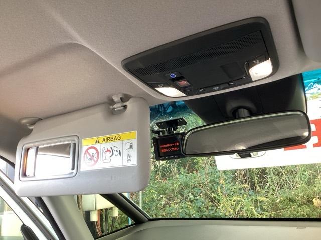 フィット ｅ：ＨＥＶクロスター　純正メモリーナビ　リアカメラ　ＥＴＣ　衝突回避システム　フルオートエアコン　整備記録簿　前後センサー　ＬＥＤランプ　エアバッグ　サイドエアバック　地デジ　オートクルーズコントロール　ＶＳＡ　ＵＳＢ（45枚目）