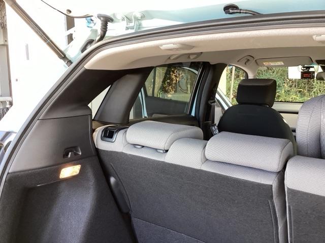 フィット ｅ：ＨＥＶクロスター　純正メモリーナビ　リアカメラ　ＥＴＣ　衝突回避システム　フルオートエアコン　整備記録簿　前後センサー　ＬＥＤランプ　エアバッグ　サイドエアバック　地デジ　オートクルーズコントロール　ＶＳＡ　ＵＳＢ（62枚目）