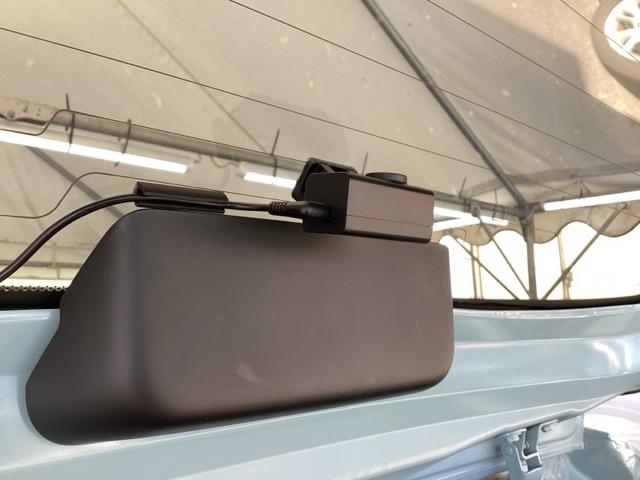 フィット ｅ：ＨＥＶクロスター　純正メモリーナビ　リアカメラ　ＥＴＣ　衝突回避システム　フルオートエアコン　整備記録簿　前後センサー　ＬＥＤランプ　エアバッグ　サイドエアバック　地デジ　オートクルーズコントロール　ＶＳＡ　ＵＳＢ（65枚目）