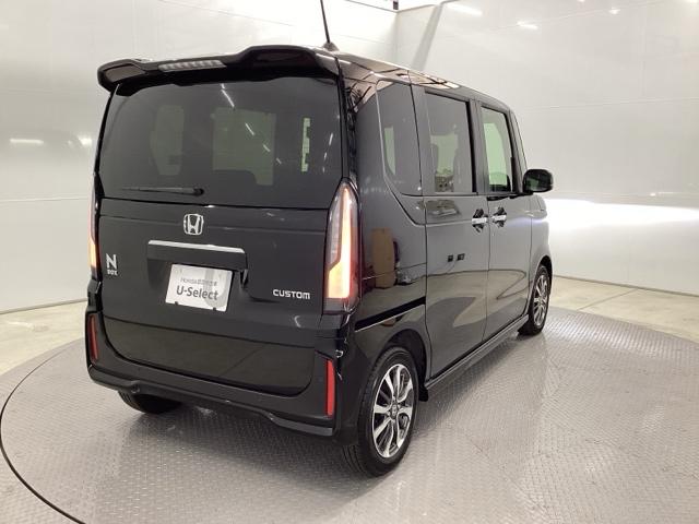 Ｎ－ＢＯＸカスタム ベースグレード　ＨｏｎｄａＣＯＮＮＥＣＴ対応純正メモリーナビ　ＣＭＢＳ　ベンチシート　オートエアコン　スマートキ　ＬＥＤ　盗難防止装置　クルコン　ＥＴＣ　バックカメラ　フルセグＴＶ　パワーステアリング　エアバッグ（8枚目）