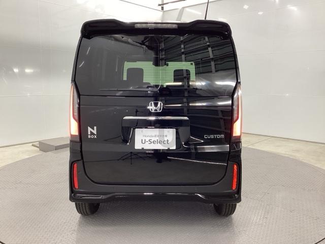 Ｎ－ＢＯＸカスタム ベースグレード　ＨｏｎｄａＣＯＮＮＥＣＴ対応純正メモリーナビ　ＣＭＢＳ　ベンチシート　オートエアコン　スマートキ　ＬＥＤ　盗難防止装置　クルコン　ＥＴＣ　バックカメラ　フルセグＴＶ　パワーステアリング　エアバッグ（9枚目）