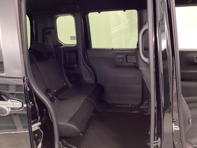 Ｎ－ＢＯＸカスタム ベースグレード　ＨｏｎｄａＣＯＮＮＥＣＴ対応純正メモリーナビ　ＣＭＢＳ　ベンチシート　オートエアコン　スマートキ　ＬＥＤ　盗難防止装置　クルコン　ＥＴＣ　バックカメラ　フルセグＴＶ　パワーステアリング　エアバッグ（18枚目）