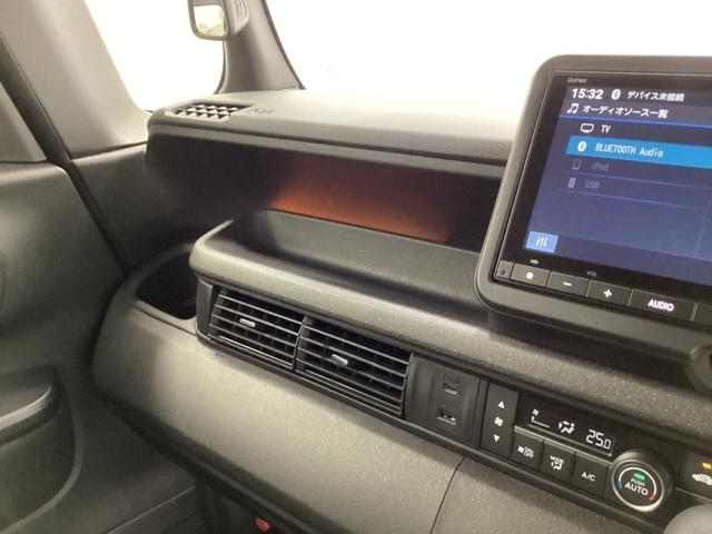 Ｎ－ＢＯＸカスタム ベースグレード　ＨｏｎｄａＣＯＮＮＥＣＴ対応純正メモリーナビ　ＣＭＢＳ　ベンチシート　オートエアコン　スマートキ　ＬＥＤ　盗難防止装置　クルコン　ＥＴＣ　バックカメラ　フルセグＴＶ　パワーステアリング　エアバッグ（25枚目）