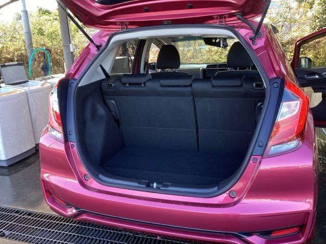 フィットハイブリッド F 純正ナビ フルセグ リアカメラ 地デジTV ナビTV 横滑り防止装置 フルオートエアコン イモビライザー キーフリーシステム 全席パワーウインドウ パワーステアリング アクティブクルーズ ABS(21枚目)