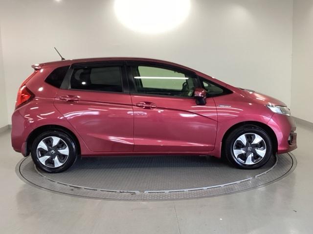 フィットハイブリッド F 純正ナビ フルセグ リアカメラ 地デジTV ナビTV 横滑り防止装置 フルオートエアコン イモビライザー キーフリーシステム 全席パワーウインドウ パワーステアリング アクティブクルーズ ABS(30枚目)