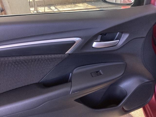 フィットハイブリッド F 純正ナビ フルセグ リアカメラ 地デジTV ナビTV 横滑り防止装置 フルオートエアコン イモビライザー キーフリーシステム 全席パワーウインドウ パワーステアリング アクティブクルーズ ABS(37枚目)