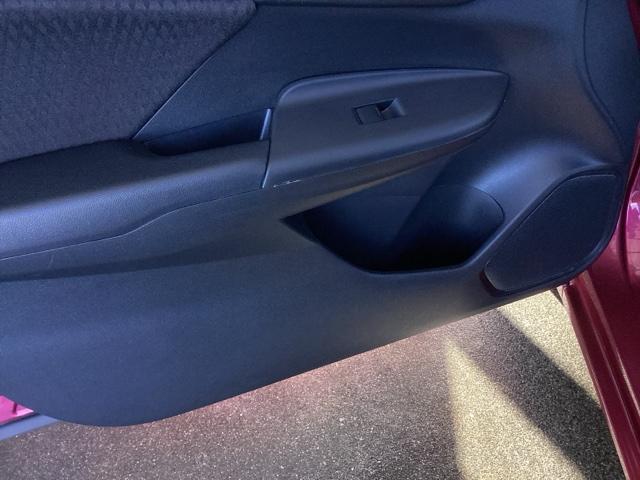 フィットハイブリッド F 純正ナビ フルセグ リアカメラ 地デジTV ナビTV 横滑り防止装置 フルオートエアコン イモビライザー キーフリーシステム 全席パワーウインドウ パワーステアリング アクティブクルーズ ABS(38枚目)