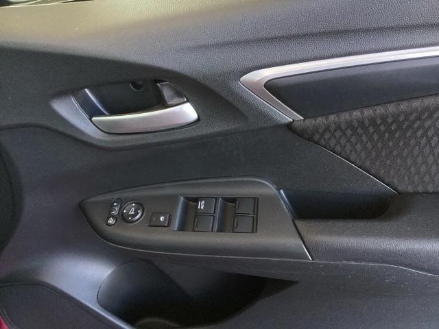 フィットハイブリッド F 純正ナビ フルセグ リアカメラ 地デジTV ナビTV 横滑り防止装置 フルオートエアコン イモビライザー キーフリーシステム 全席パワーウインドウ パワーステアリング アクティブクルーズ ABS(49枚目)