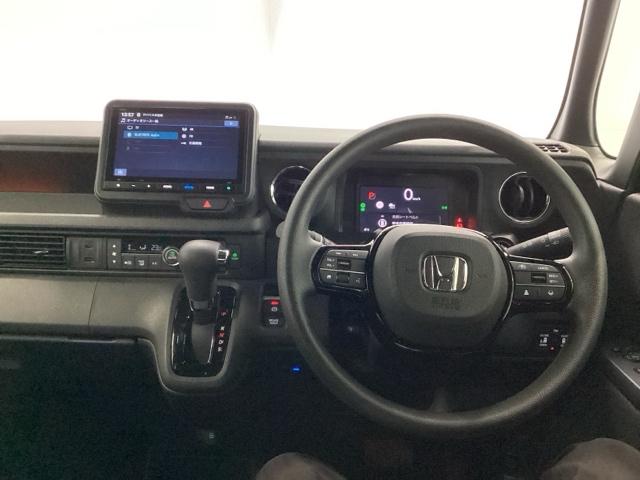 Ｎ－ＢＯＸカスタム ベースグレード　ＨｏｎｄａＣＯＮＮＥＣＴ対応純正メモリーナビ　ドラレコ　Ｗ電動ドア　ＵＳＢ接続　ＣＭＢＳ　Ｄレコ　ベンチシート　オートエアコン　スマートキ　ＬＥＤ　盗難防止装置　クルコン　ＥＴＣ　バックカメラ　ＥＳＣ（3枚目）