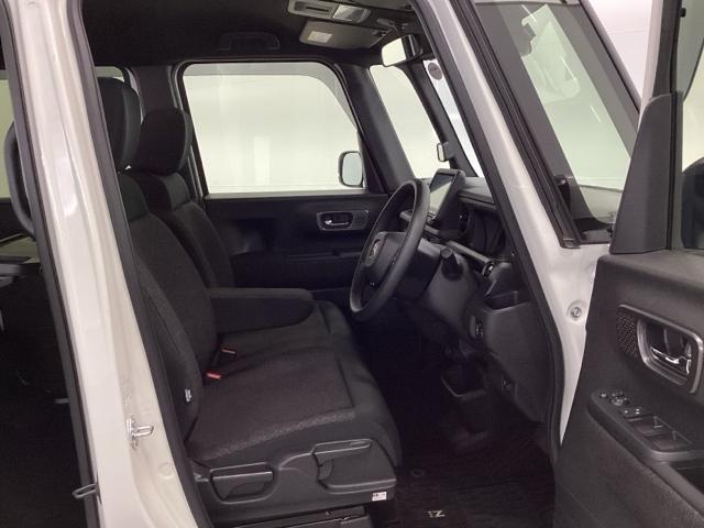 Ｎ－ＢＯＸカスタム ベースグレード　ＨｏｎｄａＣＯＮＮＥＣＴ対応純正メモリーナビ　ドラレコ　Ｗ電動ドア　ＵＳＢ接続　ＣＭＢＳ　Ｄレコ　ベンチシート　オートエアコン　スマートキ　ＬＥＤ　盗難防止装置　クルコン　ＥＴＣ　バックカメラ　ＥＳＣ（20枚目）