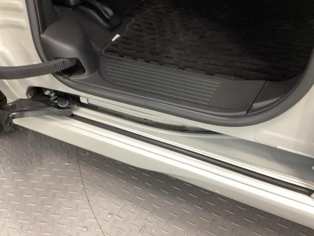 Ｎ－ＢＯＸカスタム ベースグレード　ＨｏｎｄａＣＯＮＮＥＣＴ対応純正メモリーナビ　ドラレコ　Ｗ電動ドア　ＵＳＢ接続　ＣＭＢＳ　Ｄレコ　ベンチシート　オートエアコン　スマートキ　ＬＥＤ　盗難防止装置　クルコン　ＥＴＣ　バックカメラ　ＥＳＣ（33枚目）