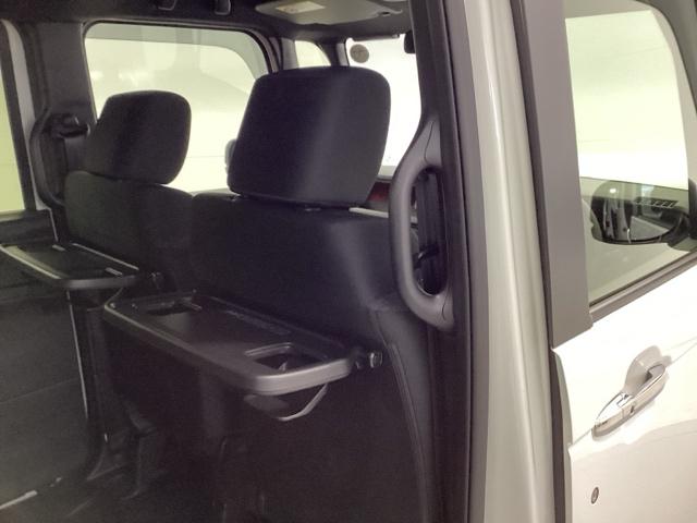 Ｎ－ＢＯＸカスタム ベースグレード　ＨｏｎｄａＣＯＮＮＥＣＴ対応純正メモリーナビ　ドラレコ　Ｗ電動ドア　ＵＳＢ接続　ＣＭＢＳ　Ｄレコ　ベンチシート　オートエアコン　スマートキ　ＬＥＤ　盗難防止装置　クルコン　ＥＴＣ　バックカメラ　ＥＳＣ（34枚目）