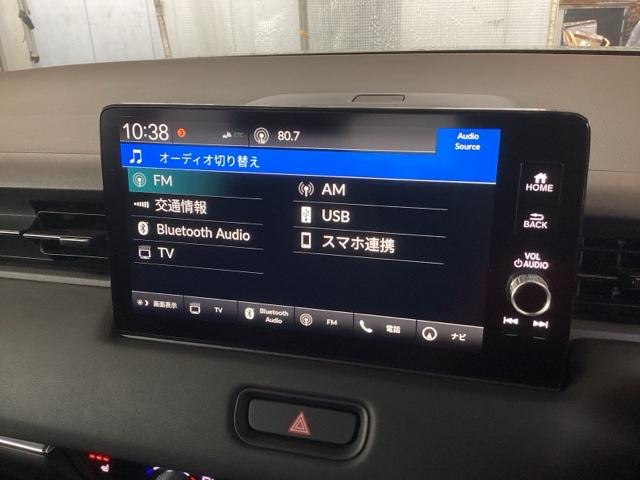 ヴェゼル ｅ：ＨＥＶＺ　純正ナビ　フルセグ　リアカメラ　地上デジタル　ＵＳＢ入力　ハンズフリーテールゲート　シートＨ　サイドエアＢ　パークセンサー　リヤカメラ　ＬＥＤヘットライト　ＥＳＣ　パワステ　ＡＡＣ　エアバック　ＡＢＳ（11枚目）