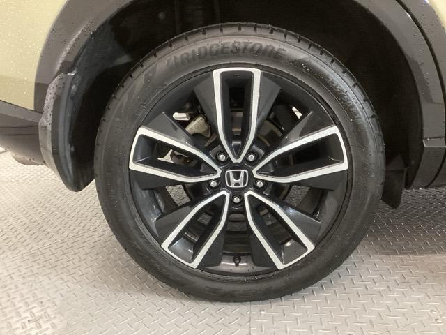 ヴェゼル ｅ：ＨＥＶＺ　純正ナビ　フルセグ　リアカメラ　地上デジタル　ＵＳＢ入力　ハンズフリーテールゲート　シートＨ　サイドエアＢ　パークセンサー　リヤカメラ　ＬＥＤヘットライト　ＥＳＣ　パワステ　ＡＡＣ　エアバック　ＡＢＳ（25枚目）