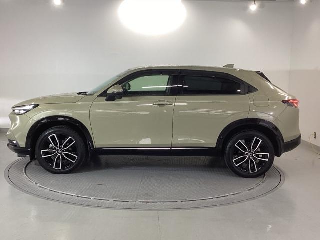 ヴェゼル ｅ：ＨＥＶＺ　純正ナビ　フルセグ　リアカメラ　地上デジタル　ＵＳＢ入力　ハンズフリーテールゲート　シートＨ　サイドエアＢ　パークセンサー　リヤカメラ　ＬＥＤヘットライト　ＥＳＣ　パワステ　ＡＡＣ　エアバック　ＡＢＳ（35枚目）