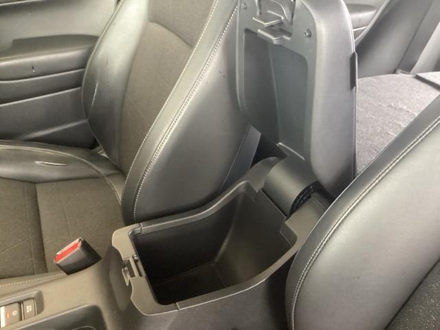 ヴェゼル ｅ：ＨＥＶＺ　純正ナビ　フルセグ　リアカメラ　地上デジタル　ＵＳＢ入力　ハンズフリーテールゲート　シートＨ　サイドエアＢ　パークセンサー　リヤカメラ　ＬＥＤヘットライト　ＥＳＣ　パワステ　ＡＡＣ　エアバック　ＡＢＳ（43枚目）