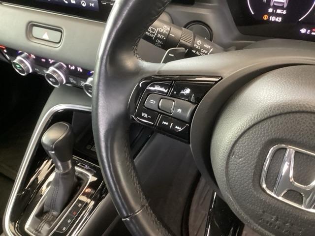 ヴェゼル ｅ：ＨＥＶＺ　純正ナビ　フルセグ　リアカメラ　地上デジタル　ＵＳＢ入力　ハンズフリーテールゲート　シートＨ　サイドエアＢ　パークセンサー　リヤカメラ　ＬＥＤヘットライト　ＥＳＣ　パワステ　ＡＡＣ　エアバック　ＡＢＳ（44枚目）