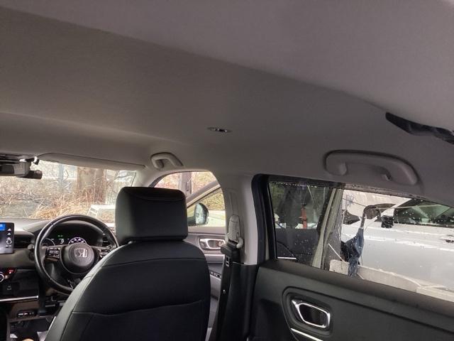 ヴェゼル ｅ：ＨＥＶＺ　純正ナビ　フルセグ　リアカメラ　地上デジタル　ＵＳＢ入力　ハンズフリーテールゲート　シートＨ　サイドエアＢ　パークセンサー　リヤカメラ　ＬＥＤヘットライト　ＥＳＣ　パワステ　ＡＡＣ　エアバック　ＡＢＳ（52枚目）