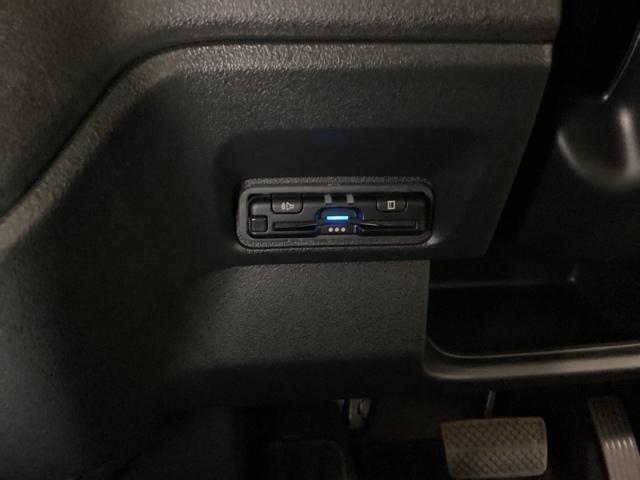 N-BOXカスタム ベースグレード 試乗車 メモリーナビ ドラレコ ETC Pソナー ナビテレビ レーダーブレーキサポート 地デジ対応 サイドエアバック 禁煙 Sヒータ スマートキー&プッシュスタート 横滑り防止 USB 盗難防止(14枚目)